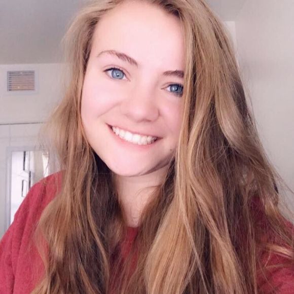 Meet your Posher, Kaylee - Picture 1 of 1